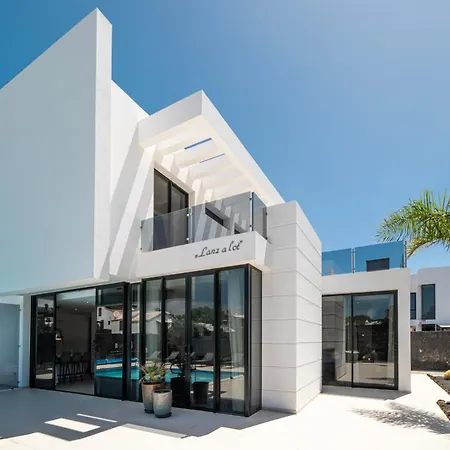 Lanz A Lot, Modern 3 Bed With Private Pool Villa Puerto del Carmen (Lanzarote)