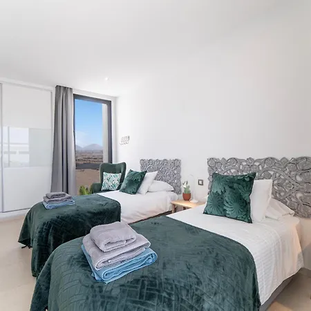 Lanz A Lot, Modern 3 Bed With Private Pool Villa
