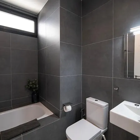 Villa Lanz A Lot, Modern 3 Bed With Private Pool *