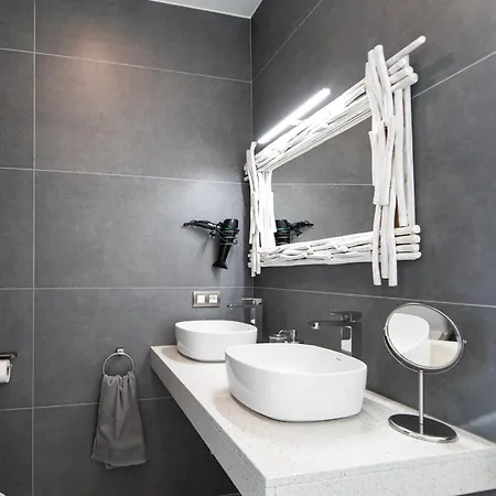 Villa Lanz A Lot, Modern 3 Bed With Private Pool Puerto del Carmen (Lanzarote)