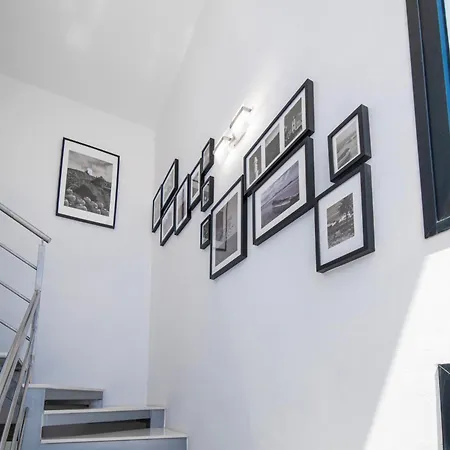 Villa Lanz A Lot, Modern 3 Bed With Private Pool *