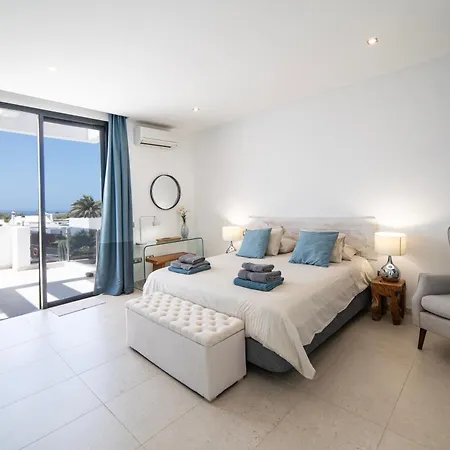 Lanz A Lot, Modern 3 Bed With Private Pool Puerto del Carmen (Lanzarote)