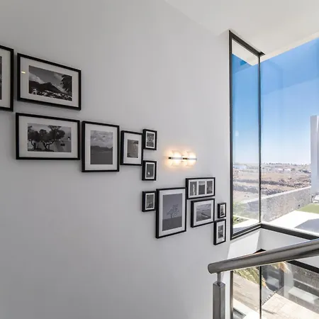 Lanz A Lot, Modern 3 Bed With Private Pool *