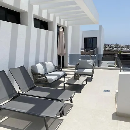 Lanz A Lot, Modern 3 Bed With Private Pool Villa Puerto del Carmen (Lanzarote)